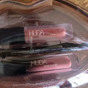 HUDA BEAUTY Makeup - Hidalgo Matte and cream lip set HUDA BEAUTY Makeup - Hidalgo Matte and cream lip set